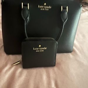 Likey new Kate spade purse medium size good for going out places
